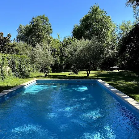 Holiday home Maison Entiere 5 Min Du Centre D'avignon